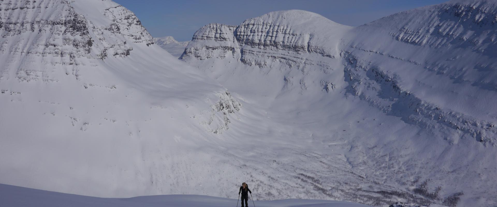 Sjufjellet, Skitouren Tamokdalen, Lyngen Alpen | © Thomas Lippitsch Skitour auf dem Sjufjellet, Tamokdalen im Süden der Lyngen Alpen
