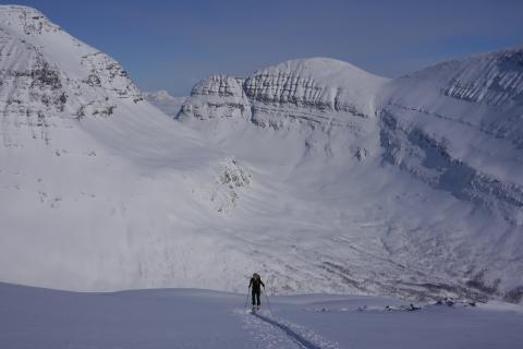 Skitour auf dem Sjufjellet, Tamokdalen im S&uuml;den der Lyngen Alpen
