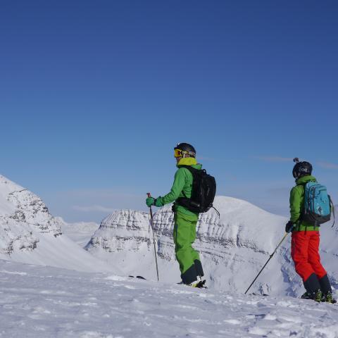 Sjufjellet, Skitouren Lyngen Alpen, Tamokdalen | © Thomas Lippitsch Am Gipfel des Sjufjellet, Tamokdalen, südl. Lyngen Alpen